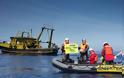 Ακτιβιστές της Greenpeace στον εισαγγελέα, γιατί υπερασπίστηκαν τη σωτηρία των ελληνικών θαλασσών