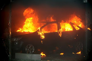 Φωτιά πήρε αυτοκίνητο στον Ταύρο - Φωτογραφία 1