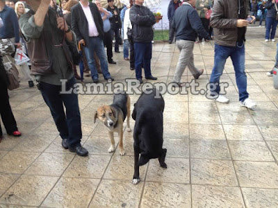 Αλέξης Τσίπρας από Λαμία: Ας βρέχει δεν μιλάω σε κλειστή αίθουσα - Φωτογραφία 2