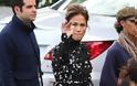 ΔΕΙΤΕ: Ξεχειλίζουν οι καμπύλες της Jennifer Lopez