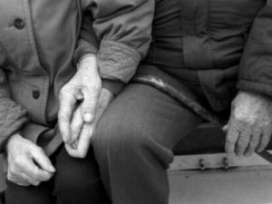 ΛΑΡΙΣΑ: Ηλικιωμένο ζευγάρι ξεψύχησε την ίδια ώρα - Φωτογραφία 1
