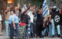 Οι αντιδράσεις του κόσμου ακύρωσαν την περιοδεία των ναζήδων στο Ηράκλειο Κρήτης - Φωτογραφία 2