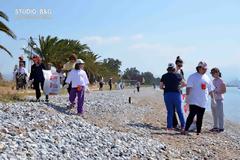 Ο Σύλλογος Καρκινοπαθών «η Αλληλεγγύη και ο ερυθρός σταυρός καθάρισε την παραλία μεταξύ της Νέας Κίου και των Μύλων Αργολίδας από τα σκουπίδια
