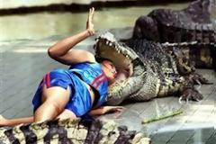 Απίστευτες σκηνές που κόβουν την ανάσα. Δέκατα του δευτερολέπτου πριν την συμφορά