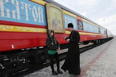 Πως θα φανταζόσασταν ένα τρένο πάνω στο οποίο υπάρχει μια Εκκλησία καθώς και ένα Νοσοκομείο;