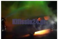 Παρανάλωμα του πυρός έγιναν τουλάχιστον 7 ΙΧ τα ξημερώματα στην Κηφισιά [video]