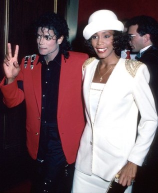 H Whitney Houston «τα είχε» κρυφά με τον Michael Jackson; (Photos) - Φωτογραφία 2
