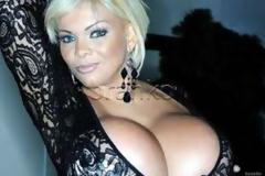 Η Sheyla Hershey και τα προβλήματα που της δημιουργεί το ΤΕΡΑΣΤΙΟ ΣΤΗΘΟΣ της!!!