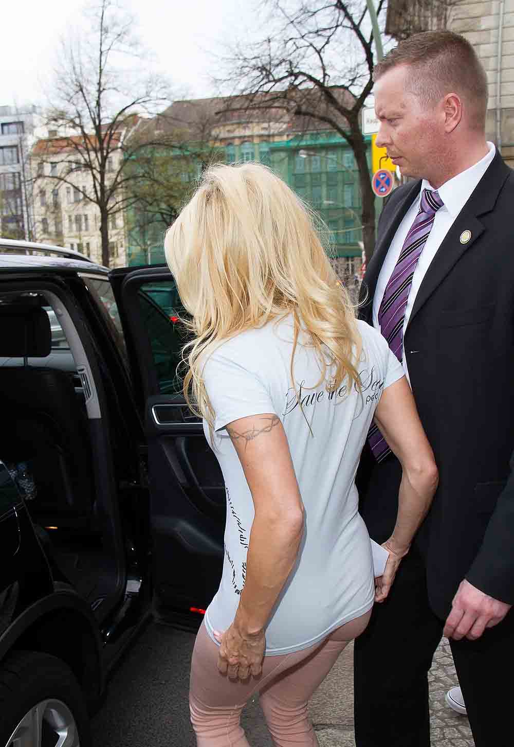 Πως έγινε έτσι η Pamela Anderson? (Photos) - Φωτογραφία 6