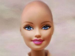 Μια Barbie σύντροφος για τα παιδιά με καρκίνο - Φωτογραφία 1