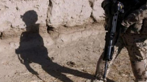 Αυτοκτονία στρατιώτη στη σκοπία στο Αιγάλεω - Φωτογραφία 1