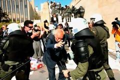 Έλεος κ. Καζάκη! Έκτακτο πρωτομαγιάτικο στρατοδικείο από τον Δ.Καζάκη στον πρώτο παρτιζάνο της Ευρώπης...