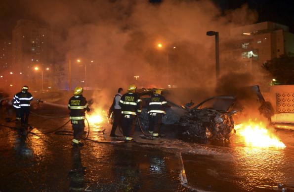 Εισβολή κομάντος στη Γάζα - Κάτοικοι εγκαταλείπουν τα σπίτια τους [video + photos] - Φωτογραφία 12