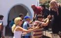 Πέταξαν παράνομους μετανάστες στα βράχια της Τήλου - Οι κάτοικοι του νησιού τους έσωσαν