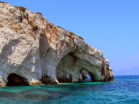 8 πανέμορφες θαλασσοσπηλιές της Ελλάδας [photos] - Φωτογραφία 1