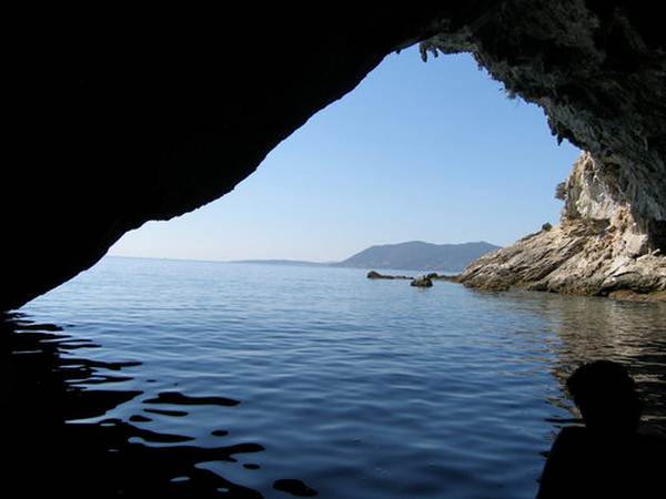 8 πανέμορφες θαλασσοσπηλιές της Ελλάδας [photos] - Φωτογραφία 3