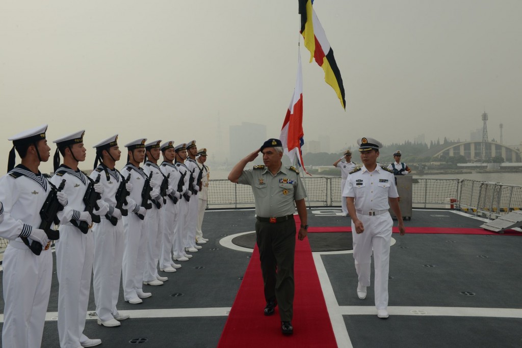 Ναυτικές Ασκήσεις & διευκολύνσεις στα Πολεμικά της Κίνας συμφώνησαν οι δύο Αρχηγοί ! - Φωτογραφία 6