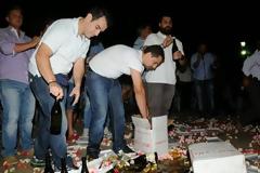 Έσπαγαν τις σαμπάνιες σε πανηγύρι γιατί δεν προλάβαιναν να τις ανοίγουν