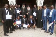 5028 - Πανεπιστήμιο του Κογκό «ο Άγιος Αθανάσιος ο Αθωνίτης». Φωτογραφίες από την απονομή πτυχίων σε 15 νέους Θεολόγους