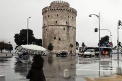 Πλημμύρισε η παραλιακή της Θεσσαλονίκης - Κατάστημα γέμισε νερά - 100 κλήσεις στην πυροσβεστική και αλλαγές πτήσεων λόγω της καταιγίδας [video + photos]