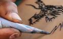 Δείτε τι έπαθε 12χρονη από τατουάζ χένας στη Κρήτη [photos]