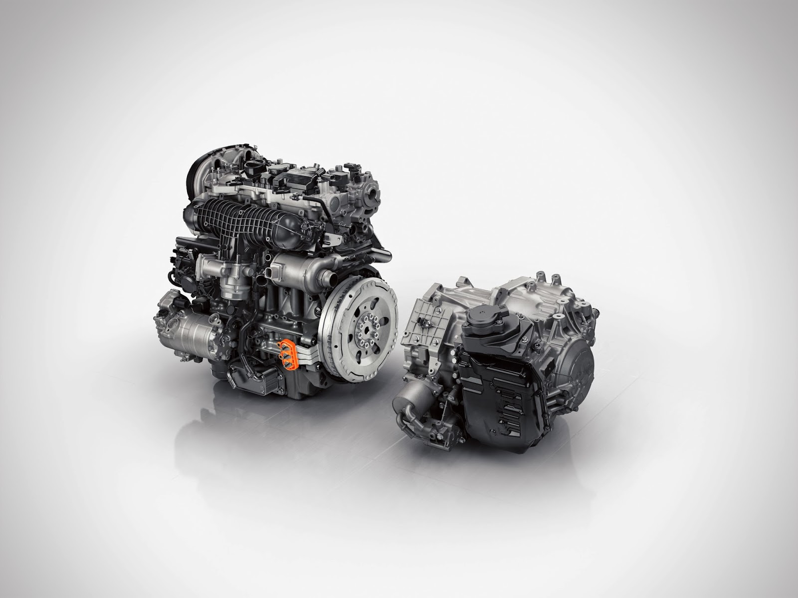 Νέο Volvo XC90: τo πιο ισχυρό (έως 400 ίππους) και «καθαρό» SUV στον κόσμο με τους νέους Drive-E κινητήρες! - Φωτογραφία 2