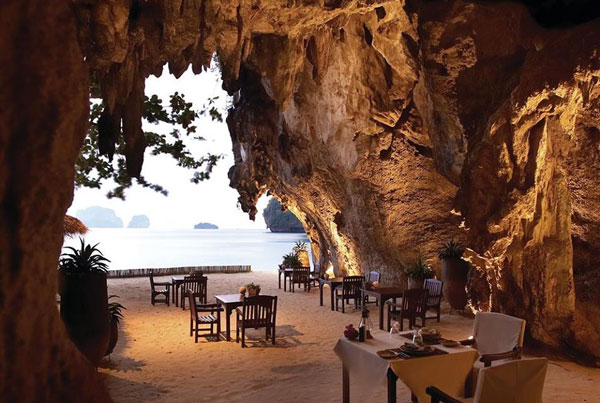 Ρομαντικό εστιατόριο σε σπηλιά δίπλα στην παραλία [photos] - Φωτογραφία 2