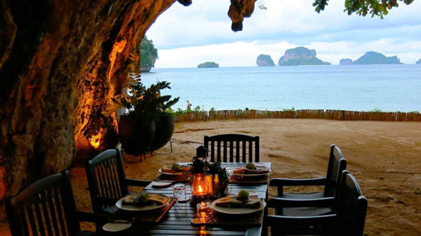 Ρομαντικό εστιατόριο σε σπηλιά δίπλα στην παραλία [photos] - Φωτογραφία 3