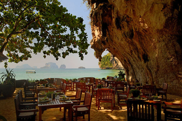Ρομαντικό εστιατόριο σε σπηλιά δίπλα στην παραλία [photos] - Φωτογραφία 6