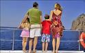 Ποια είναι τα ιδανικότερα νησιά της χώρας μας για οικογενειακές διακοπές;