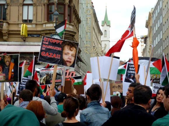 In Photos: Worldwide Protest Against Israeli Attack on Gaza - Φωτογραφία 36