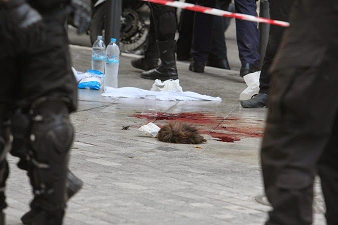 Η στιγμή της σύλληψης Μαζιώτη στο κέντρο της Αθήνας - Δείτε φωτο - Φωτογραφία 4