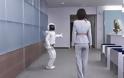 Γνωρίστε τον Asimo! Το πιο σύγχρονο ανθρωποειδές ρομπότ της Honda [video + photos] - Φωτογραφία 4