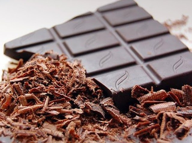 Η μαύρη σοκολάτα βελτιώνει την κινητικότητα σε άτομα με αγγειακά προβλήματα - Φωτογραφία 1