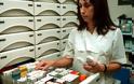 Υπουργείο Υγείας: Ζητάει από τους φαρμακοποιούς να «πουσάρουν» τα γενόσημα