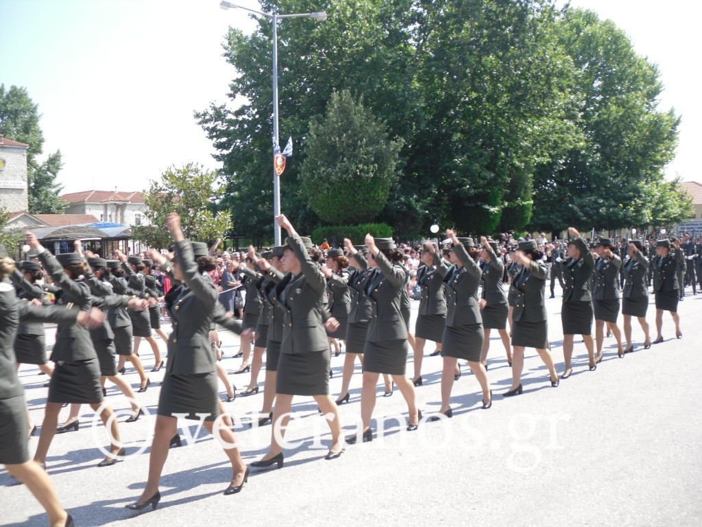 Ρίγη συγκινήσεως στην Ορκωμοσία της ΣΜΥ...Χιλιάδες Λαού ψάλλουν τον Εθνικό μας Ύμνο... [photos+video] - Φωτογραφία 2