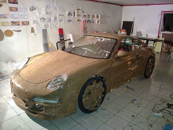 Απίστευτη λειτουργική Porsche από πλαστικούς σωλήνες και αλουμινόχαρτο! - Φωτογραφία 10