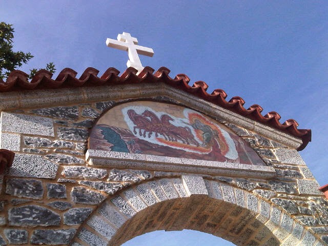 Τα δύο από τα μικρότερα χωριά της Μητροπόλεως Μαντινείας και Κυνουρίας εόρτασαν την μνήμη του Αγίου Ενδόξου Προφ. Ηλιού του Θεσβίτου - Φωτογραφία 1