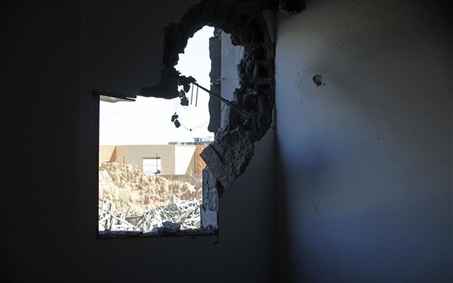 Λιβύη: Πάνω από 47 νεκροί από τις μάχες στο αεροδρόμιο της Τρίπολης - Φωτογραφία 1