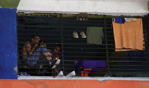 Συγκλονιστικές μαρτυρίες από το κολαστήριο όπου ζούσαν 458 ανήλικοι – Ελεύθερη η διευθύντρια - Φωτογραφία 5