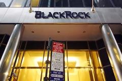 Πρώτη η Ελλάδα στη παγκόσμια λίστα της BlackRock με τις χώρες που κινδυνεύουν με χρεοκοπία