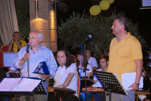 Η ορχήστρα νέων Δίου και ο Παντελής Θαλασσινός «έσμιξαν μουσικά» στη γιορτή της ΑΕΚ - Φωτογραφία 2