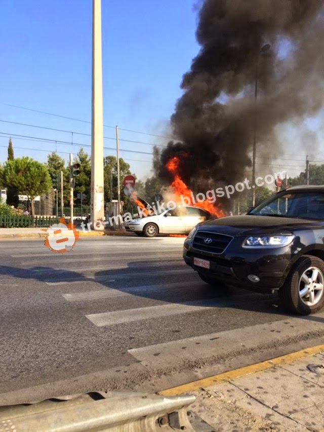Φωτογραφίες αναγνώστη από την φωτιά που ξέσπασε σήμερα σε όχημα στην παραλιακή - Φωτογραφία 2