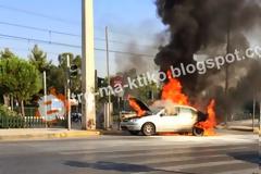 Φωτογραφίες αναγνώστη από την φωτιά που ξέσπασε σήμερα σε όχημα στην παραλιακή