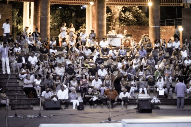 «Ο άνθρωπος ανεμιστήρας» συγκινεί στις «Γιορτές Ανοιχτού Θεάτρου» - Φωτογραφία 2