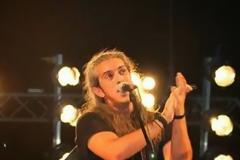Γιάννης Χαρούλης: «Στην υγειά σας κοπέλια»
