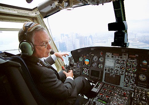 Ο Μάικλ Μπλούμπεργκ ταξίδεψε στο Ισραήλ, παρά την απαγόρευση πτήσεων - Φωτογραφία 1