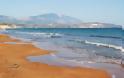 Παραλία Ξι: Η άγνωστη πλαζ της Κεφαλονιάς με την κατακόκκινη άμμο και το περίεργο όνομα - Φωτογραφία 7