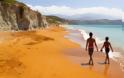 Παραλία Ξι: Η άγνωστη πλαζ της Κεφαλονιάς με την κατακόκκινη άμμο και το περίεργο όνομα - Φωτογραφία 8