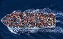 Φρίκη! Κατέσφαξαν και έπνιξαν πάνω από 100 παράνομους μετανάστες εν πλώ για να μην βουλιάξει το πλοιάριο - Φωτογραφία 1